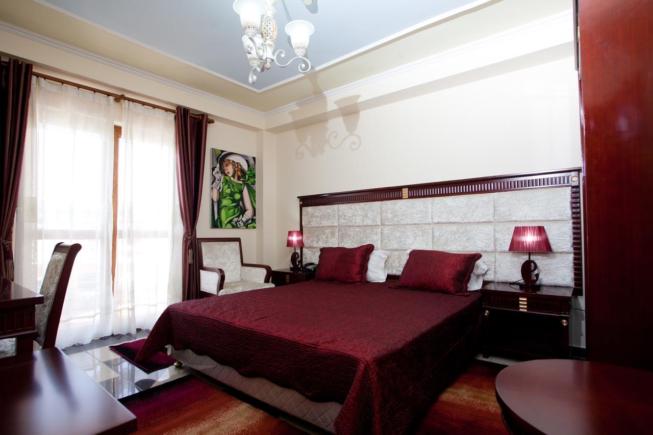 Orchidea Hotel Тирана Екстер'єр фото