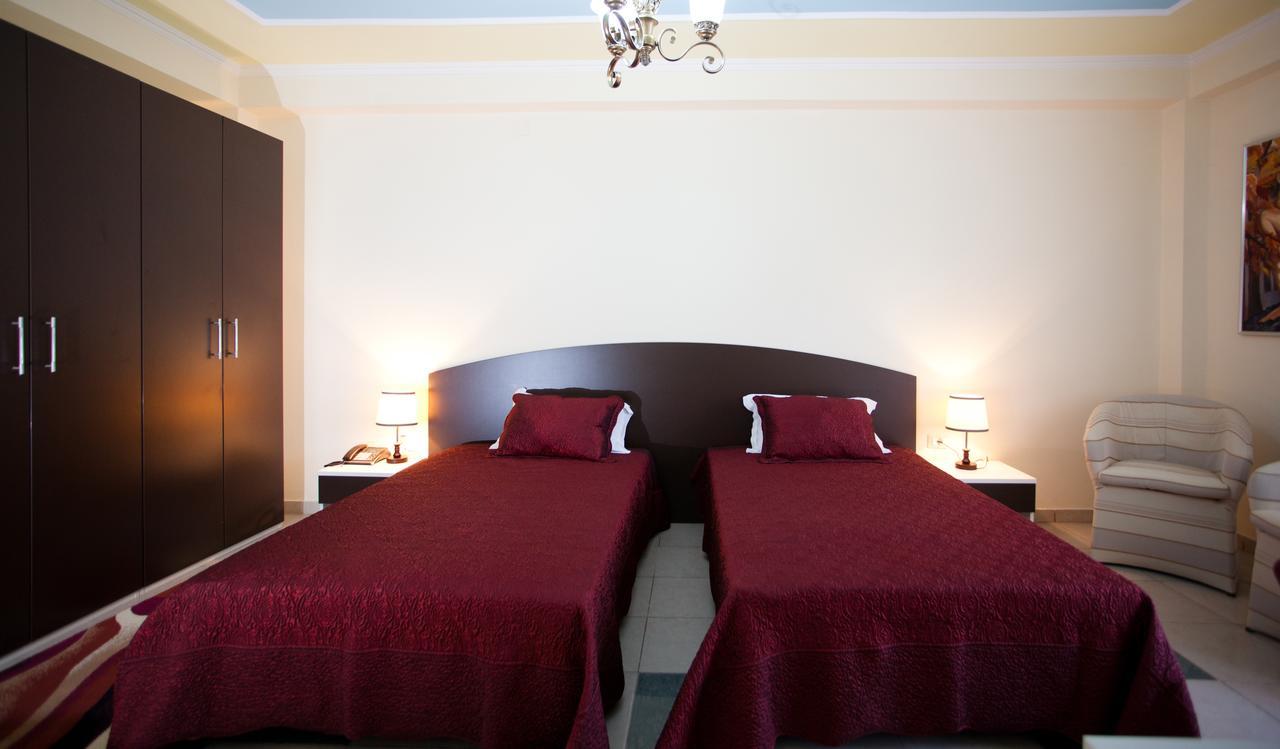 Orchidea Hotel Тирана Екстер'єр фото